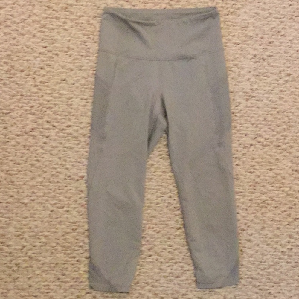 Athletic capris